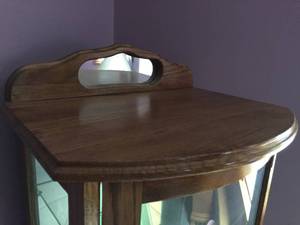 lot 30 image: Vintage Curved Glass Wooden Display Cabinet