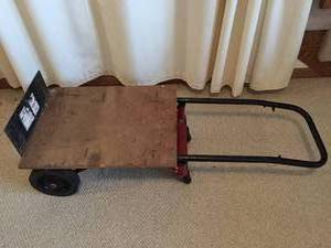 lot 50 image: Horizontal  Vertical Dolly