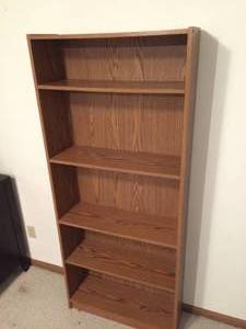 lot 55 image: 5 Shelf Wooden Bookcase