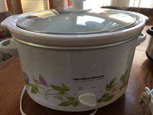 lot 71 image: Three Crock Pots and Corningware Electric Skillet