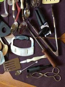 lot 76 image: Kitchen Utensils Lot