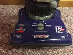 lot 86 image: Bissel Power Powerforce Bag-less Vac