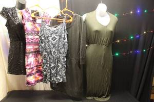 7 Dresses size S...