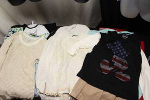 14 Shirts size M...