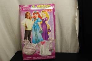 Dress up Dolls, used....
