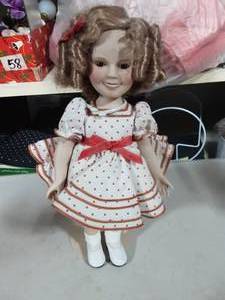 Shirly Temple Stand Up & Cheer With Stand (No Box & COA)