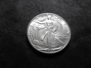 1942 D Walker Half Dollar
