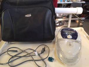lot 16 image: MSRP $1200 RESMED S8 ELITE II AND 3I HEATED HUMIDIFIER CPAP MACHINE - GREAT WORKING CONDITION