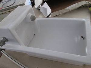 lot 36 image: In wall drinking fountain...