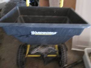 lot 43 image: Yard spreader...