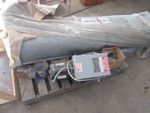 lot 50 image: Electric lift rollup door...
