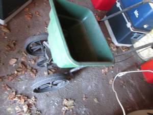 lot 66 image: Yard spreader...