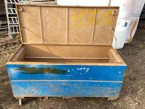lot 7 image: Industrial Steel Jobsite Gangbox