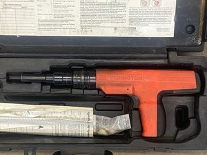 lot 31 image: Remington 496 Powder Actuated Fastener With Case