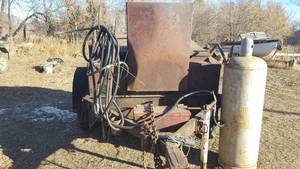 Crack SealerOiler   100 pound propane tank - Will deliver to Alexandria MN for $100.00.  NO RESERVE