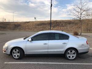2009 Volkswagen Passat Komfort  FULLY LOADED  NO RESERVE