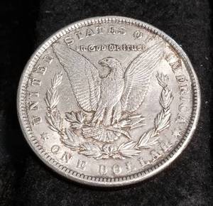 1900 MORGAN SILVER DOLLAR