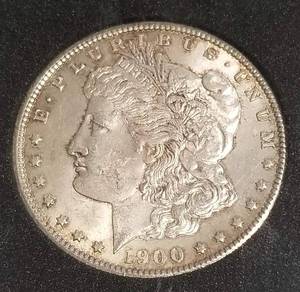1900-O MORGAN SILVER DOLLAR