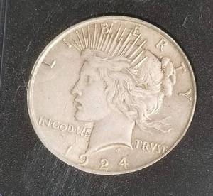 1924 PEACE SILVER DOLLAR