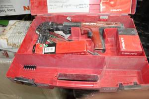 lot 23 image: Hilti Fastener DX351, Nail Magazine X-MX 32, Case, Accessories