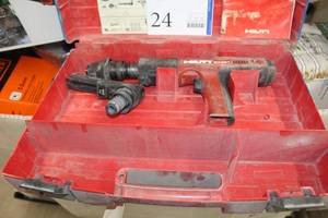 lot 24 image: Hilti Fastener DX351, Nail Magazine X-MX 32, Case