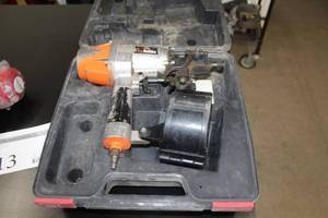 lot 13 image: ITW Buildex Gyp-Fast Pneumatic Fastener 2409910, Case