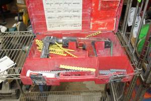 lot 69 image: Hilti Fastener DX351, Nail Magazine X-MX 32, Case, Accessories