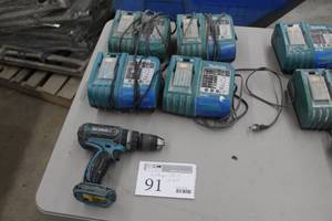 lot 91 image: Lot of (5) Makita Power Tools - 18V Cordless Drill BHP452 (x1), Chargers DC18RA (x4)