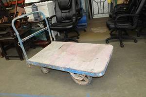 lot 163 image: Industrial Wood Deck Platform Truck