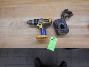 18v Dewalt Drill with Charger