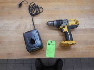 18v Dewalt Drill with Charger