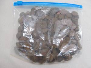 lot 8 image: wheat pennies