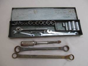 lot 11 image: tools