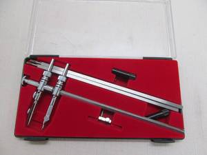 lot 15 image: architecture protractor