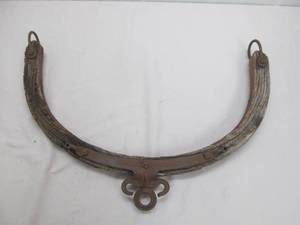 lot 24 image: antique curved 1885 whiffle whipple yoke