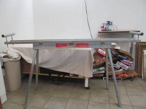 lot 72 image: stable mate work station