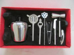 lot 74 image: martini making kit