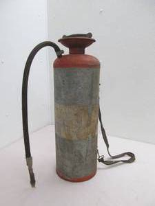 lot 80 image: vintage sprayer