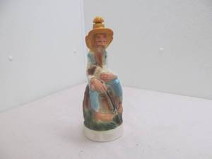 lot 137 image: Decanter