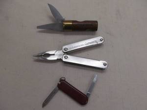 lot 139 image: Federal Shell Knife