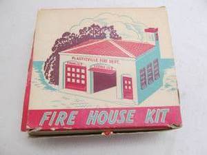 lot 160 image: Vintage Plastic Ville USA Train