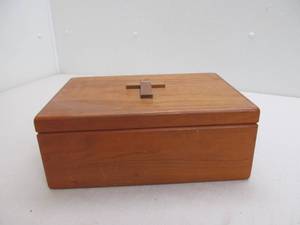 lot 164 image: Hand Crafted Wooden Baptismal Box