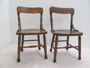 lot 185 image: Wooden Childrens Chairs