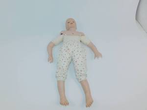 lot 8 image: Vintage Imsco Porcelain Doll 1987