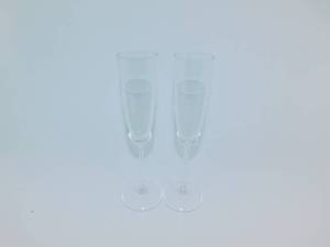lot 12 image: Pair of Glass Champagne Flutes