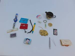 lot 52 image: Misc Collectible Items
