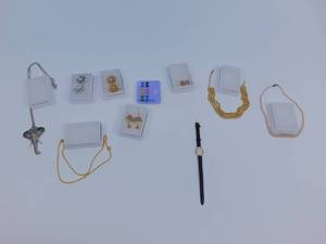 lot 54 image: Womens Jewelry