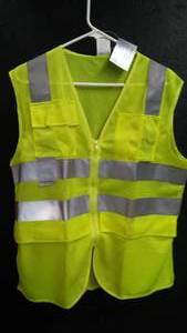 lot 26 image: SAFETY VEST