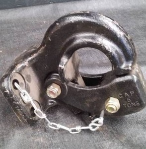 lot 42 image: 5 TON PINTLE RECEIVER HITCH