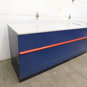 lot 11 image: SERVICE COUNTER